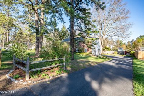 3158 Lone Pine Road Schenectady NY 12303