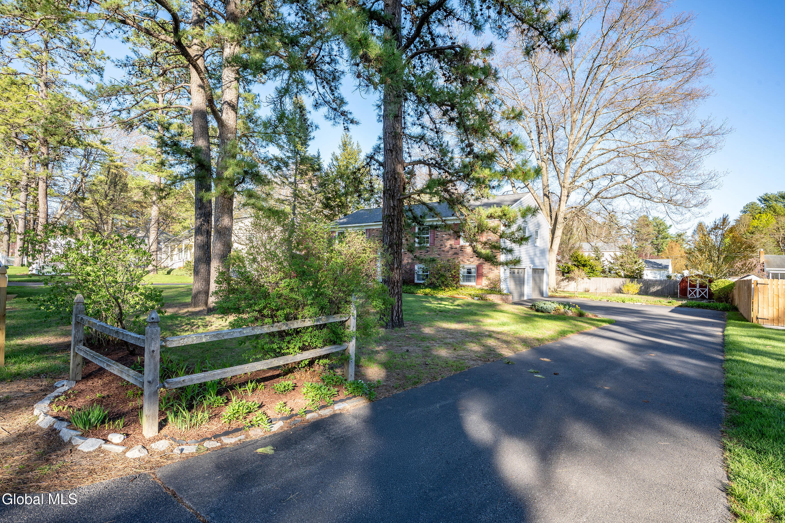 3158 Lone Pine Road Schenectady NY 12303