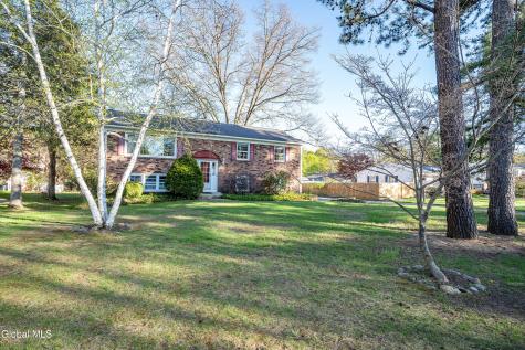 3158 Lone Pine Road Schenectady NY 12303