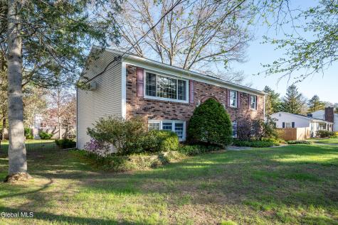 3158 Lone Pine Road Schenectady NY 12303