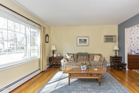 3158 Lone Pine Road Schenectady NY 12303
