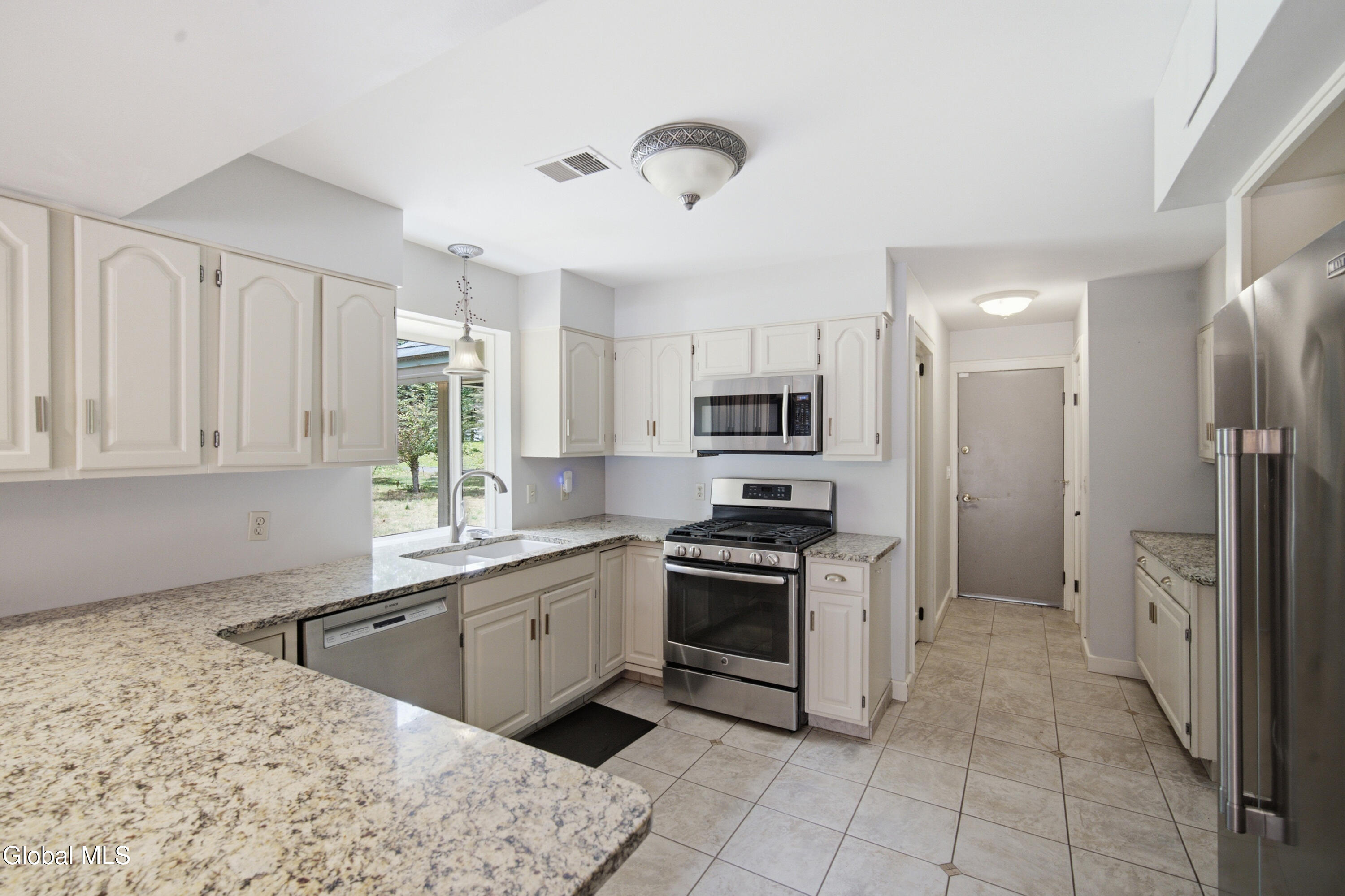 71 Edie Road Saratoga Springs NY 12866