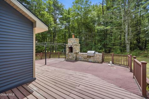 71 Edie Road Saratoga Springs NY 12866