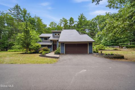 71 Edie Road Saratoga Springs NY 12866