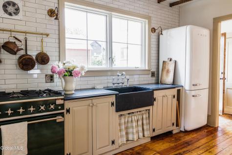 225 Robinson Street Hudson NY 12534