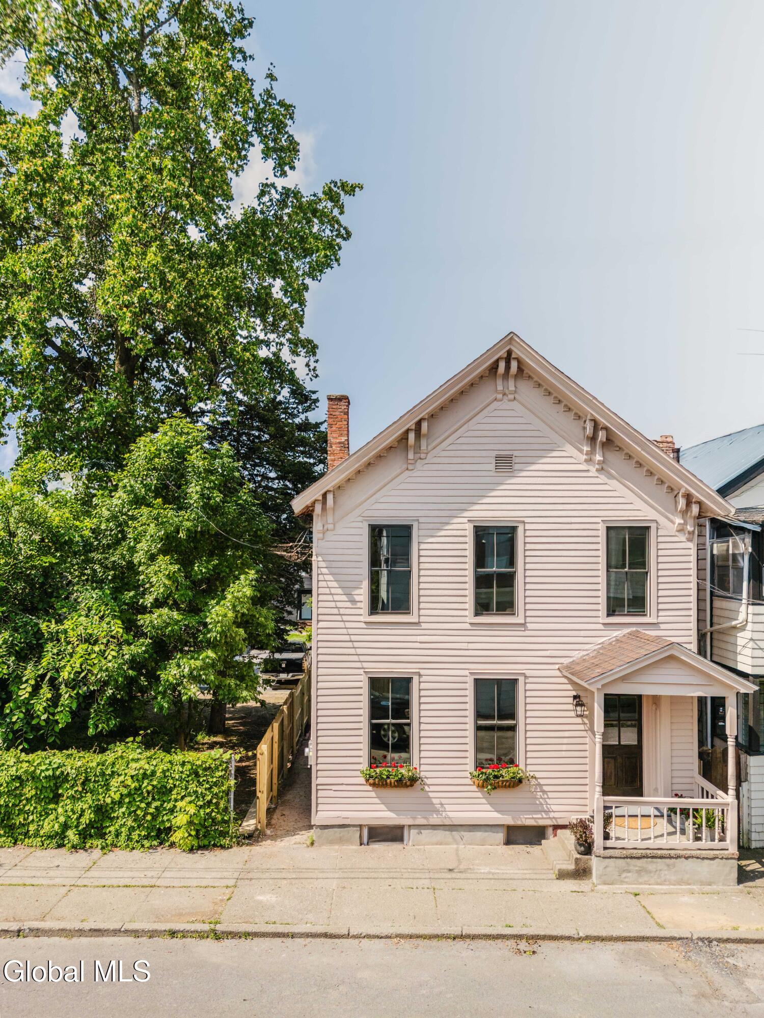 225 Robinson Street Hudson NY 12534