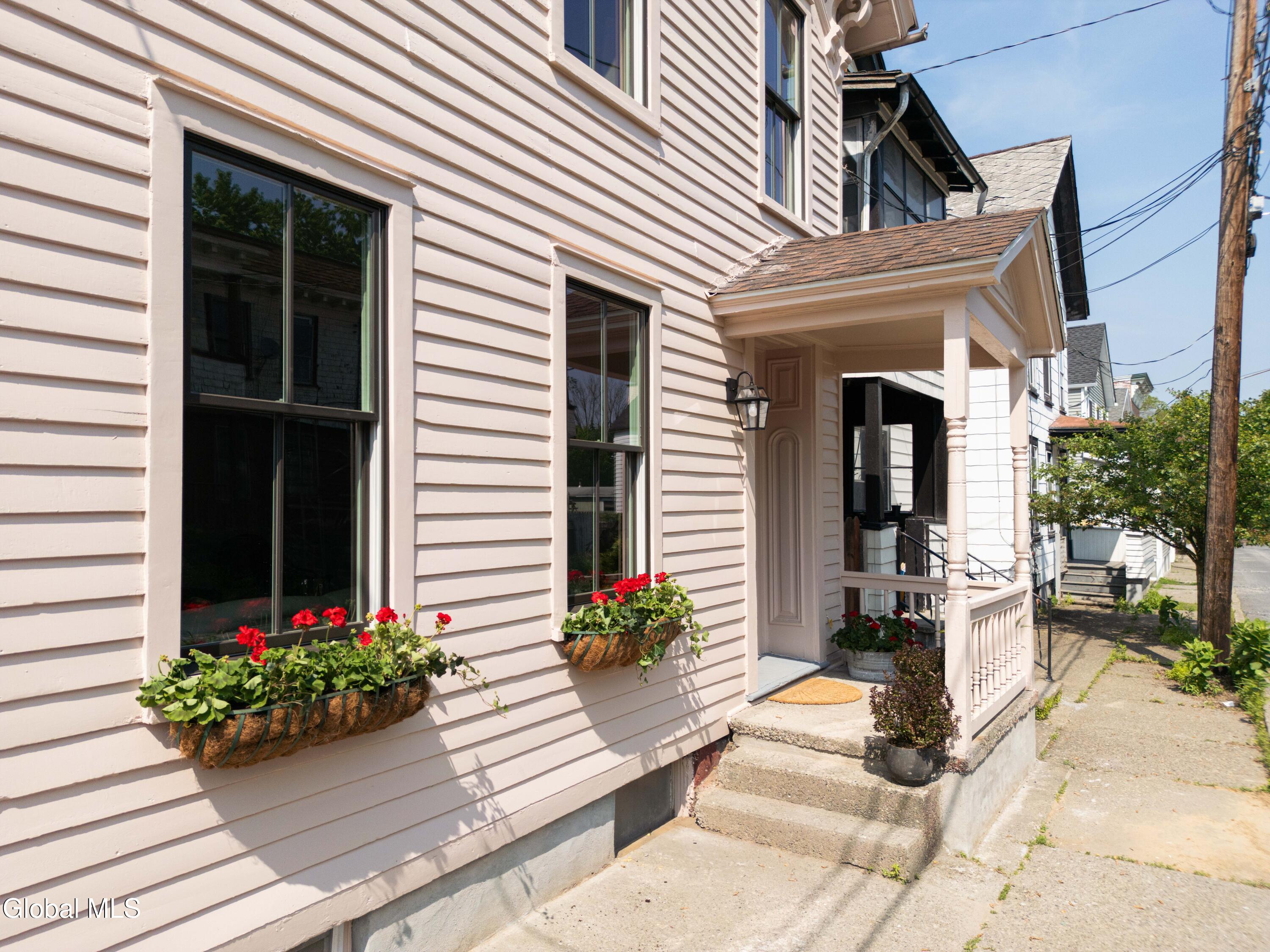 225 Robinson Street Hudson NY 12534