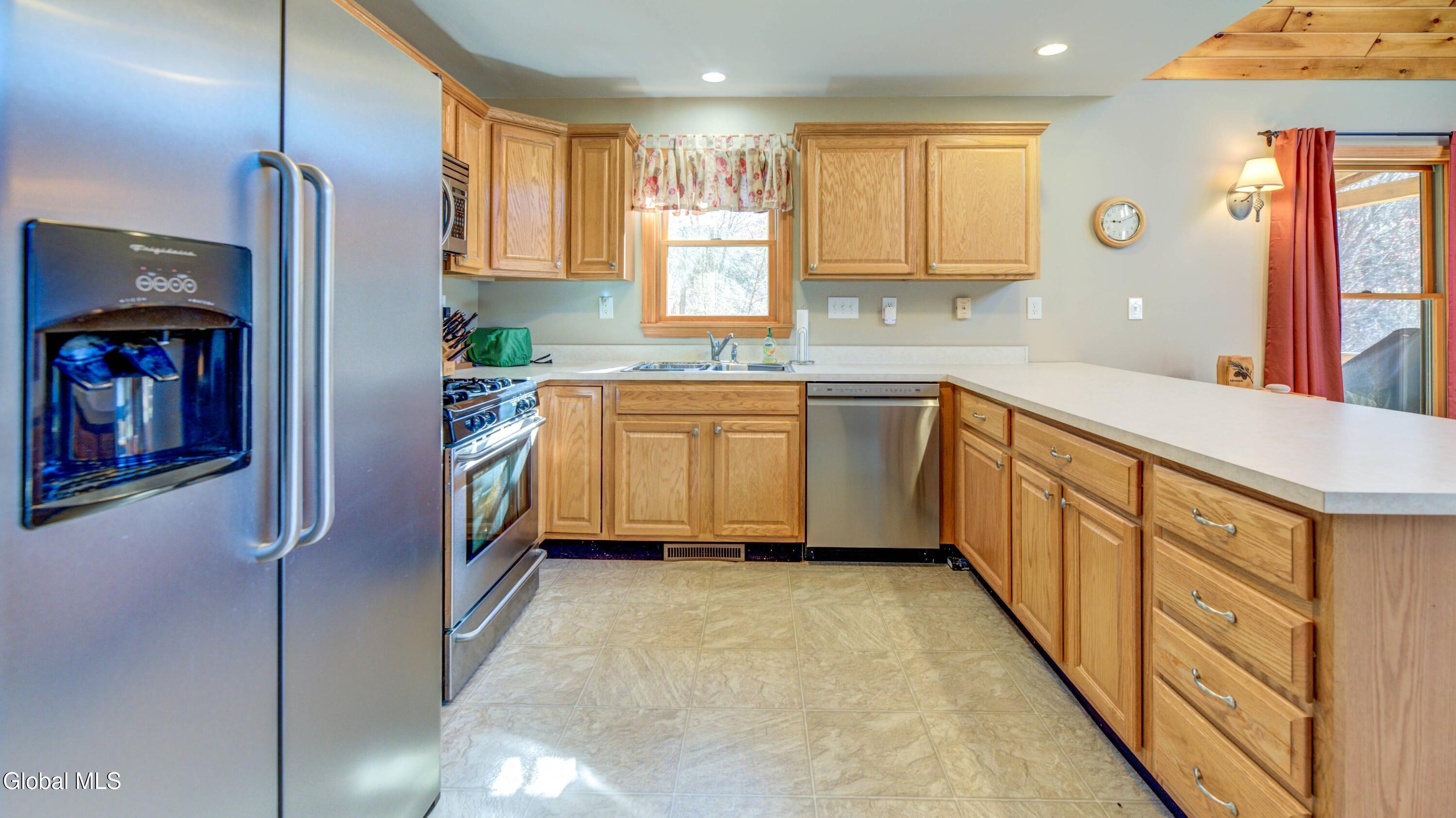 106 Howards Lane Lake Pleasant NY 12108
