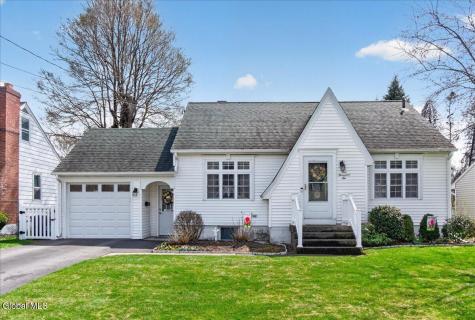 1006 Riggi Avenue Rotterdam NY 12303