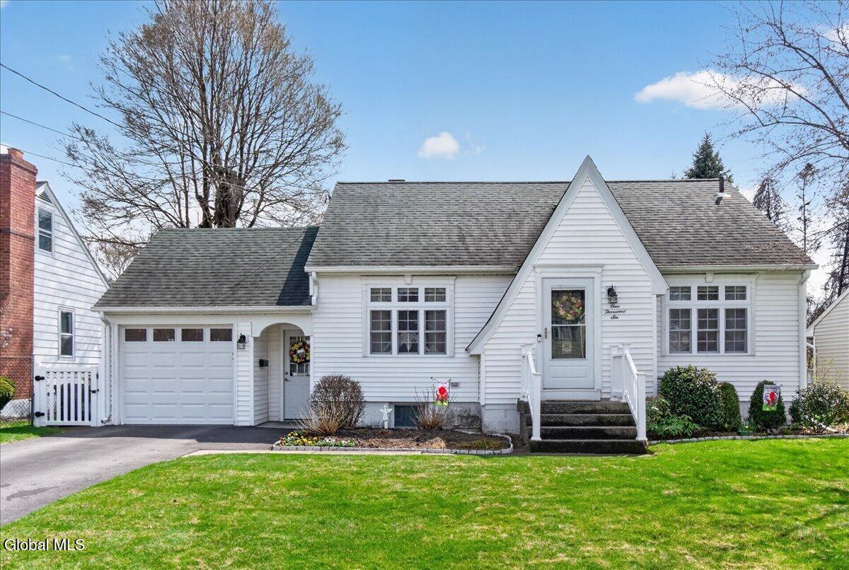 1006 Riggi Avenue Rotterdam NY 12303