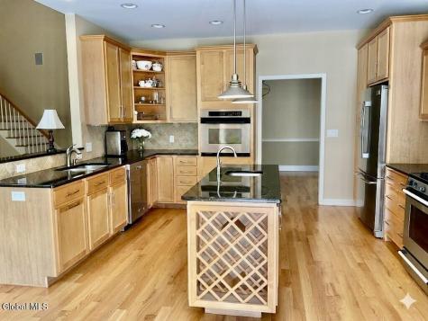 11 Brinker Way Loudonville NY 12211
