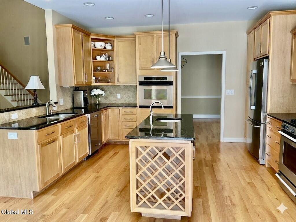 11 Brinker Way Loudonville NY 12211