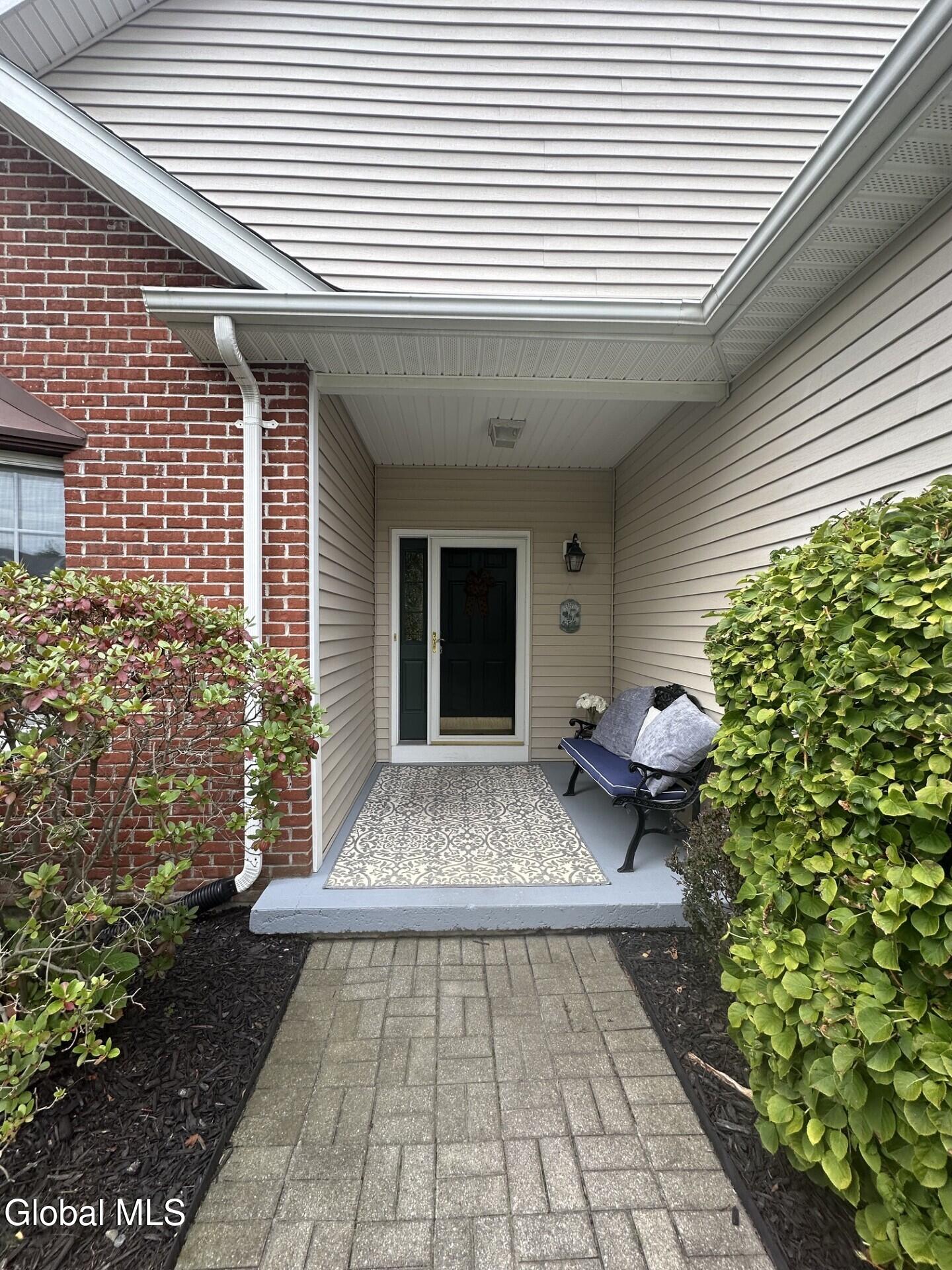 11 Brinker Way Loudonville NY 12211