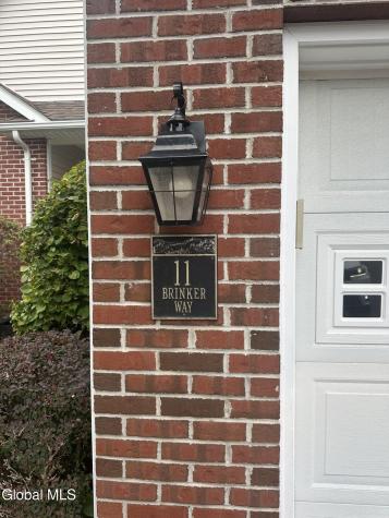 11 Brinker Way Loudonville NY 12211