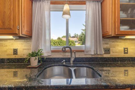 607 Salvia Lane Schenectady NY 12303