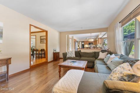 607 Salvia Lane Schenectady NY 12303
