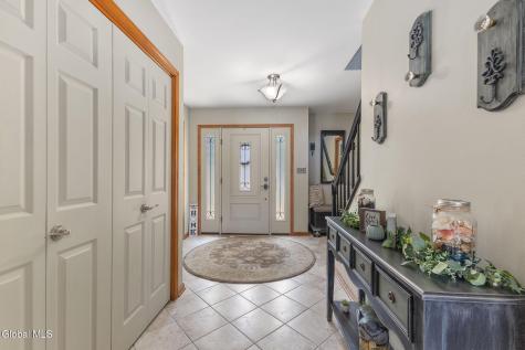 607 Salvia Lane Schenectady NY 12303