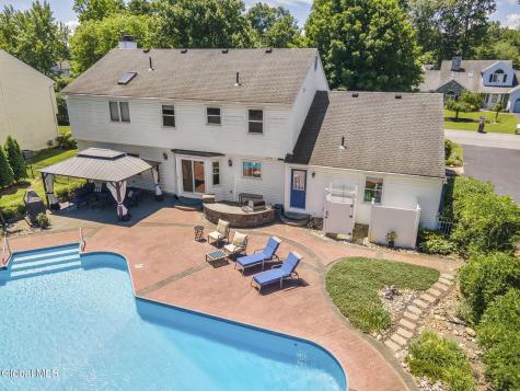 607 Salvia Lane Schenectady NY 12303