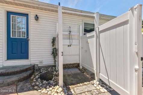 607 Salvia Lane Schenectady NY 12303