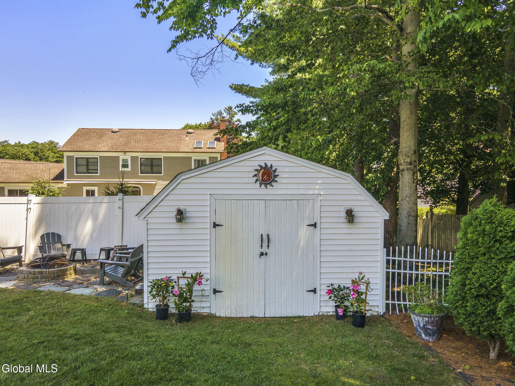 607 Salvia Lane Schenectady NY 12303