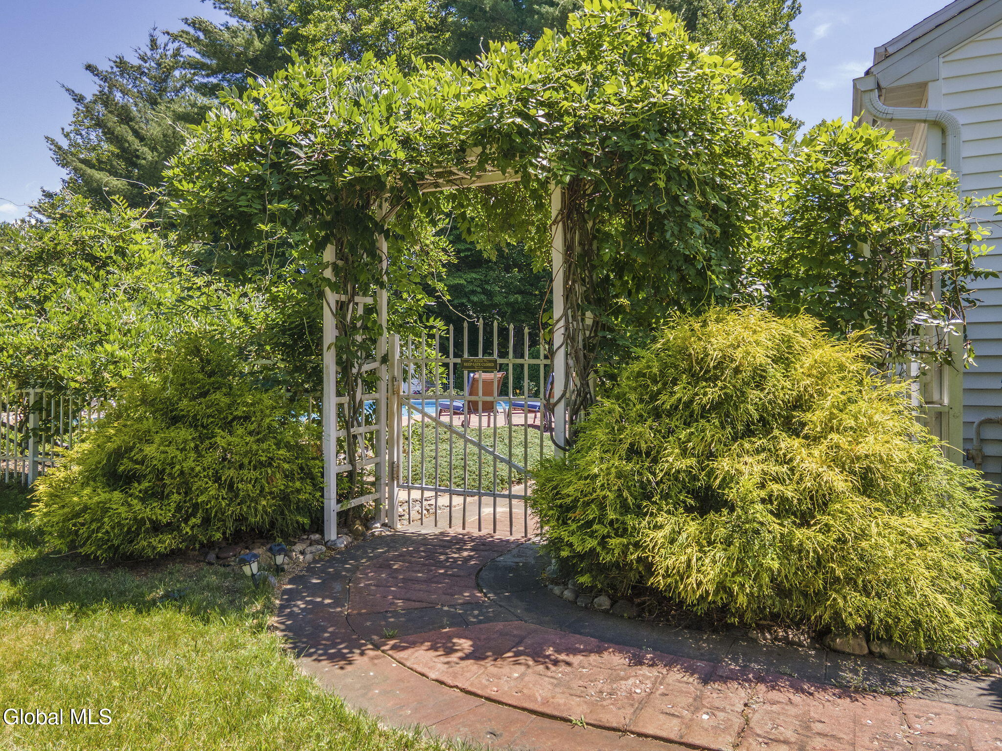 607 Salvia Lane Schenectady NY 12303