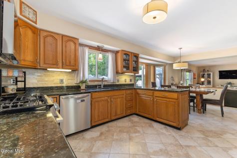 607 Salvia Lane Schenectady NY 12303