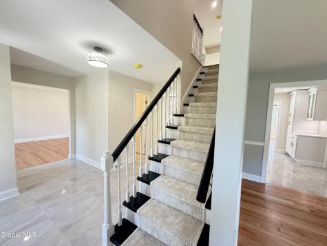 27 Dublin Court Latham NY 12110