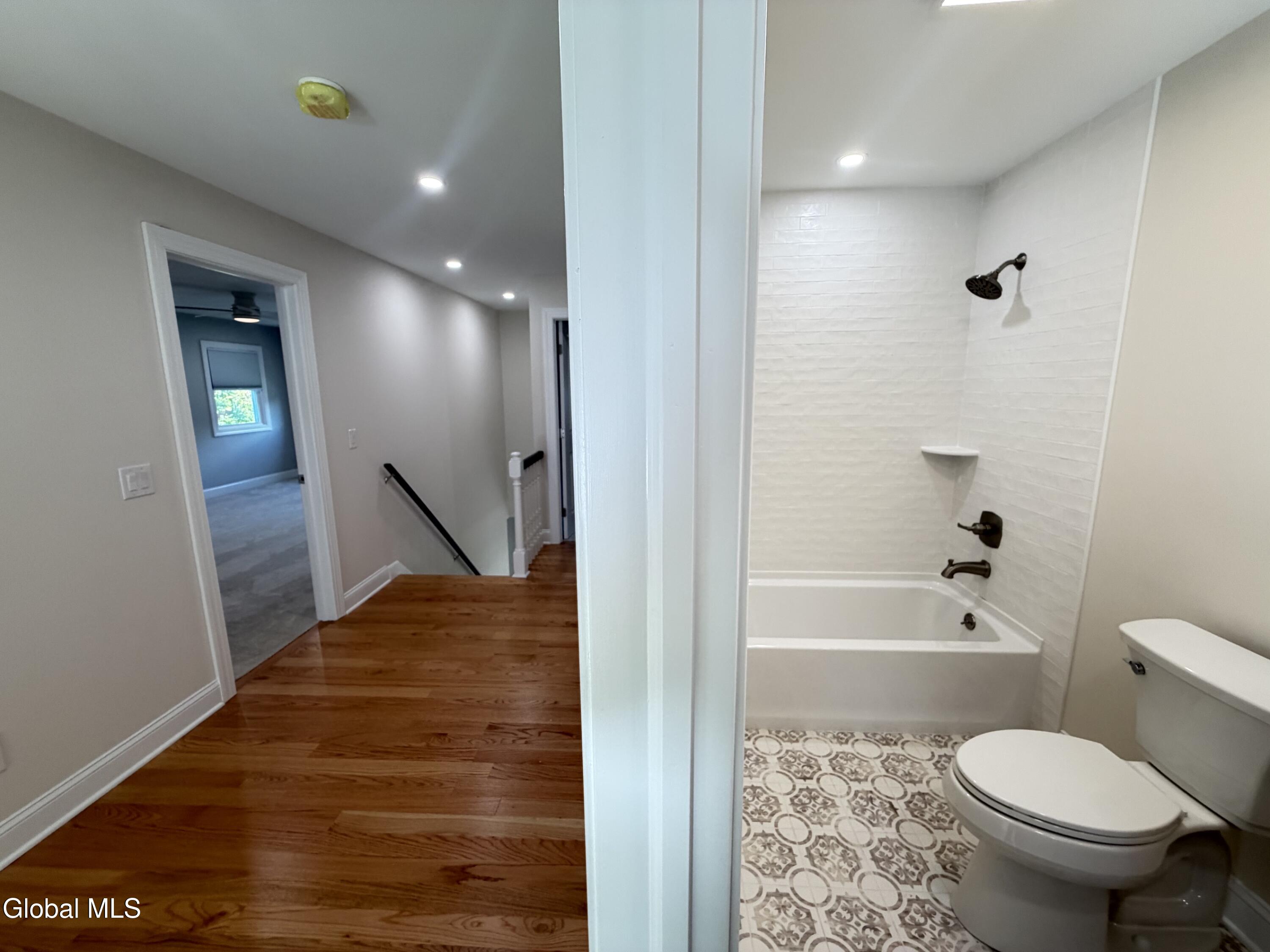 27 Dublin Court Latham NY 12110