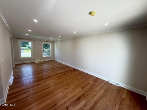 27 Dublin Court Latham NY 12110