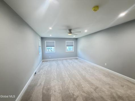 27 Dublin Court Latham NY 12110