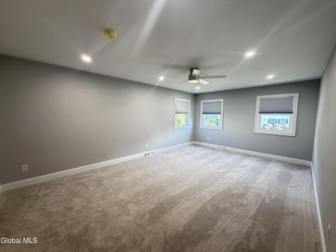 27 Dublin Court Latham NY 12110