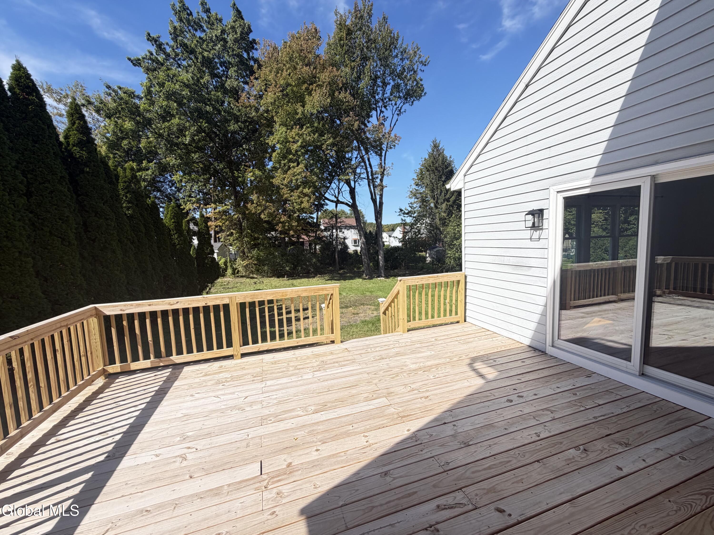 27 Dublin Court Latham NY 12110