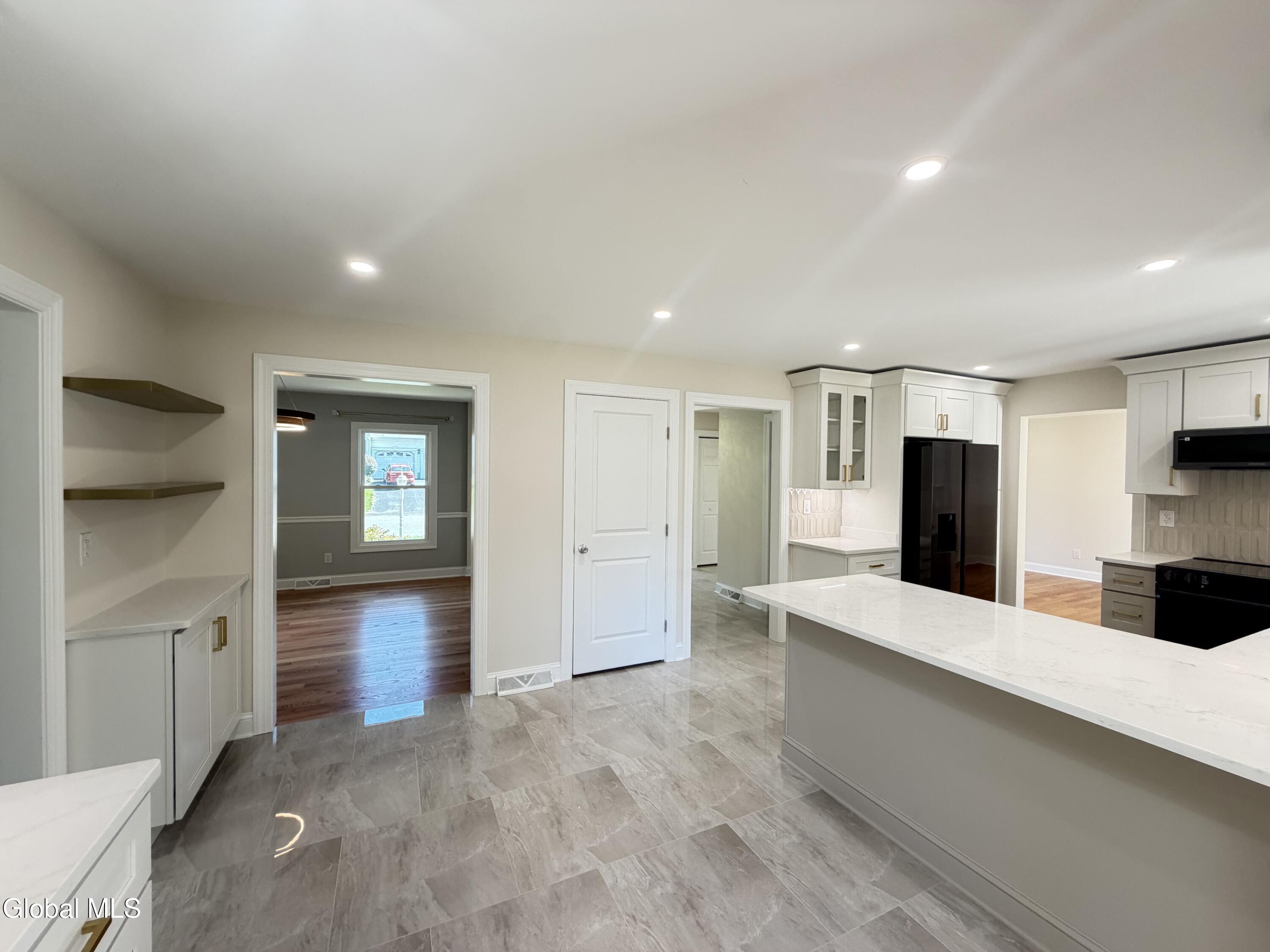 27 Dublin Court Latham NY 12110