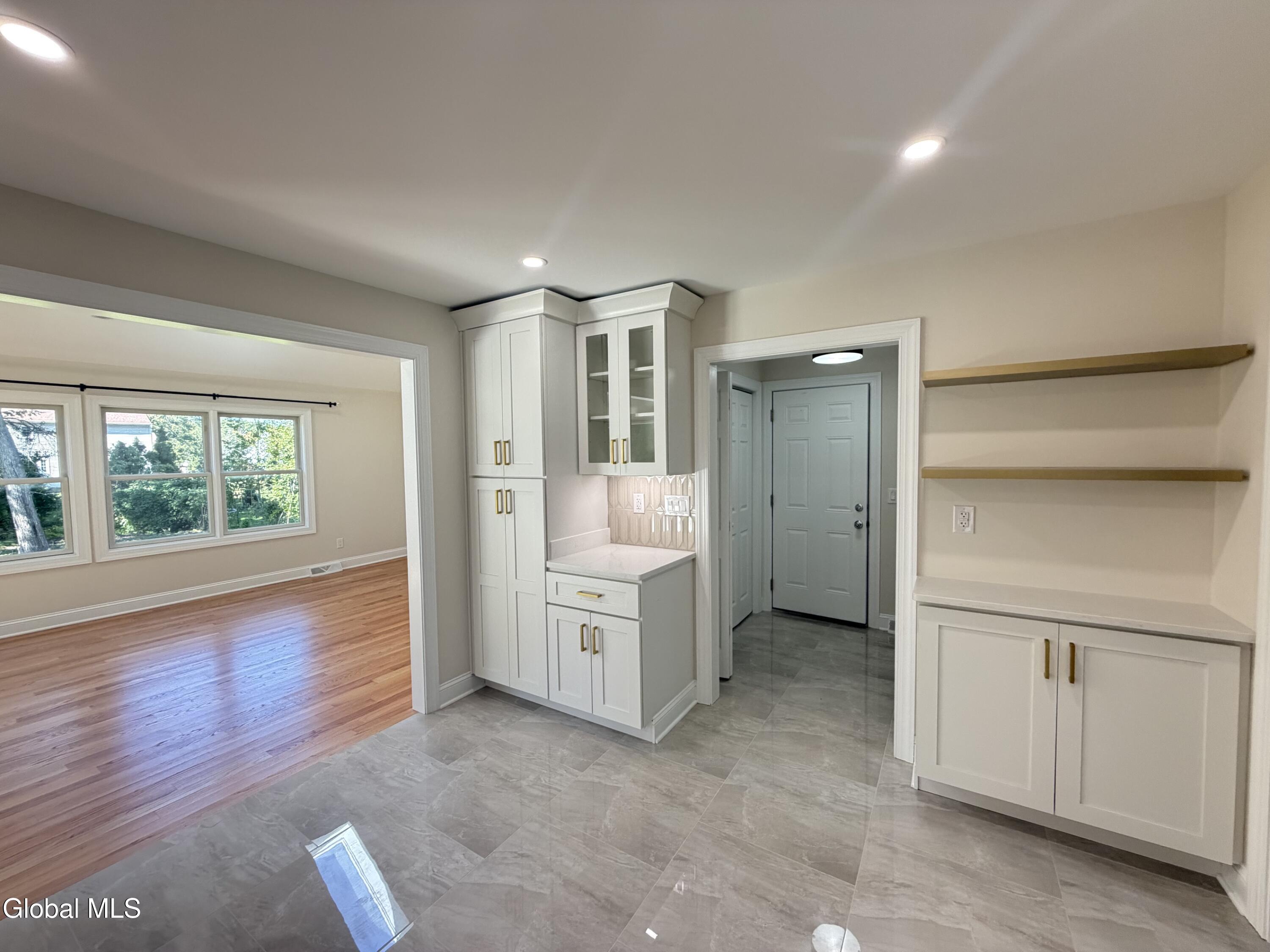 27 Dublin Court Latham NY 12110