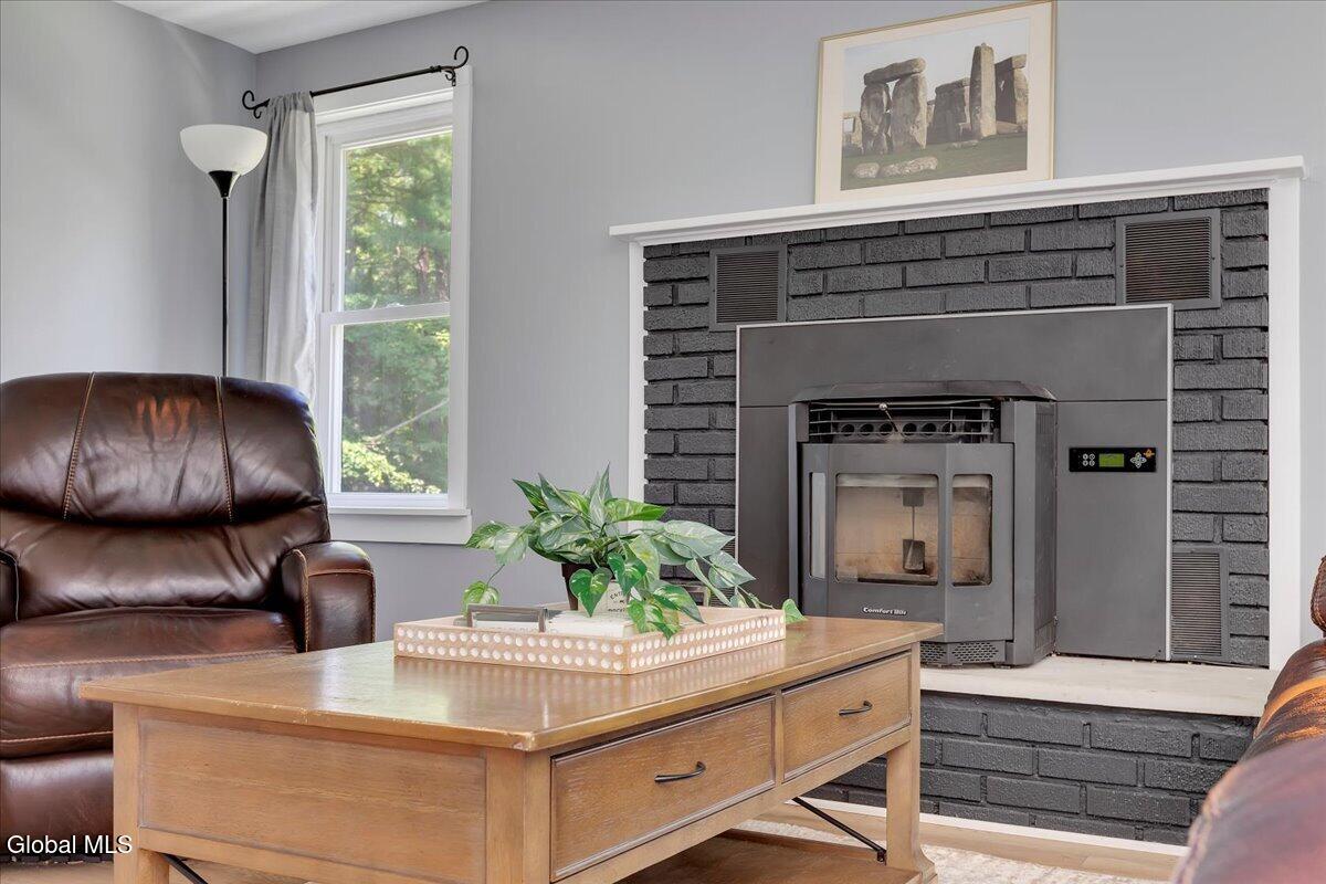 1221 Jason Lane Niskayuna NY 12309
