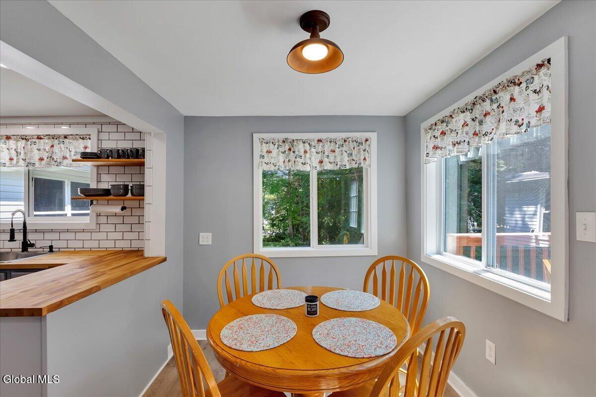 1221 Jason Lane Niskayuna NY 12309