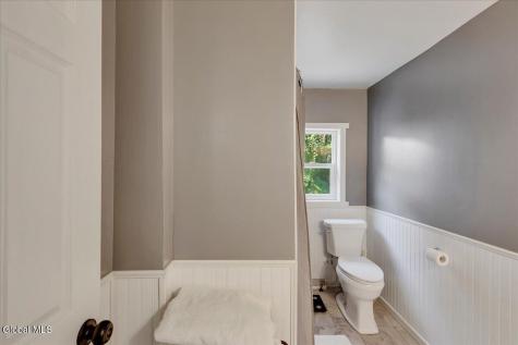 1221 Jason Lane Niskayuna NY 12309