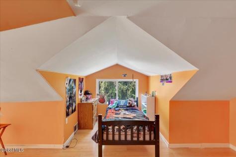 1221 Jason Lane Niskayuna NY 12309