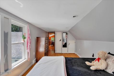 1221 Jason Lane Niskayuna NY 12309