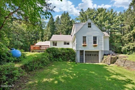 1221 Jason Lane Niskayuna NY 12309