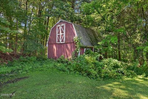 1221 Jason Lane Niskayuna NY 12309