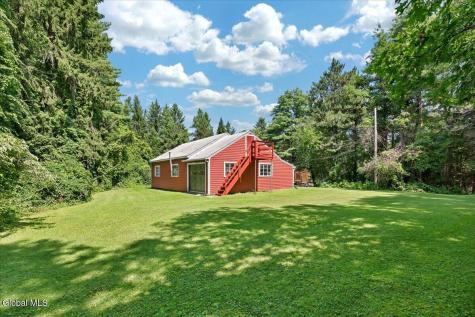 1221 Jason Lane Niskayuna NY 12309