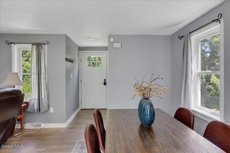 1221 Jason Lane Niskayuna NY 12309