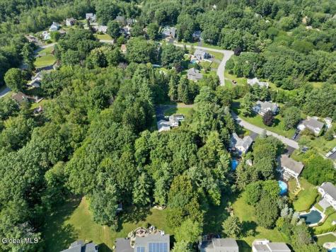 1221 Jason Lane Niskayuna NY 12309