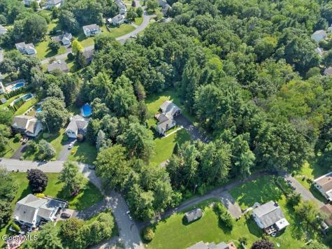 1221 Jason Lane Niskayuna NY 12309