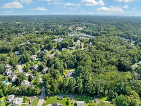 1221 Jason Lane Niskayuna NY 12309