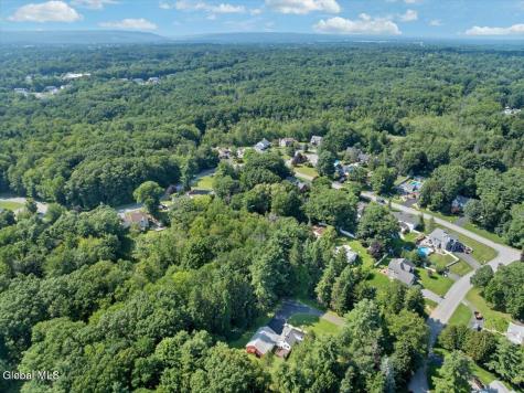 1221 Jason Lane Niskayuna NY 12309