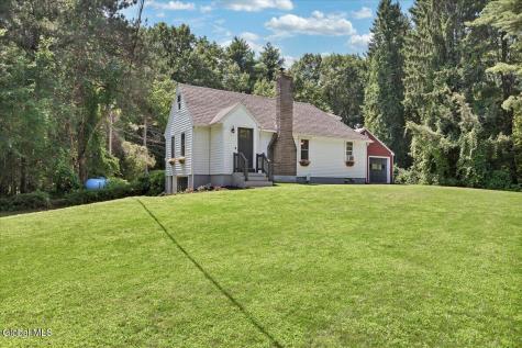 1221 Jason Lane Niskayuna NY 12309