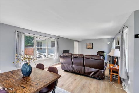 1221 Jason Lane Niskayuna NY 12309