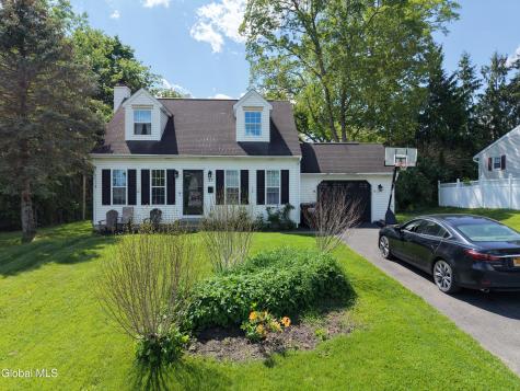 27 Ridge Road Ravena NY 12143